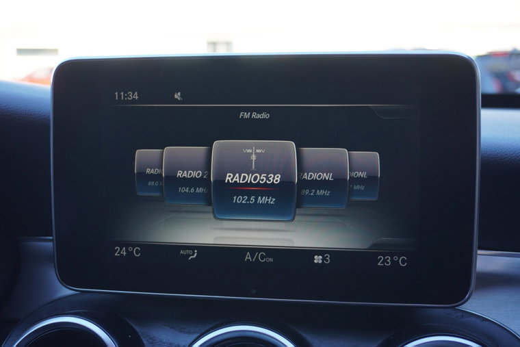 Vehicle Image 24