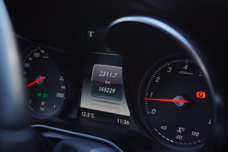 Vehicle Image 25