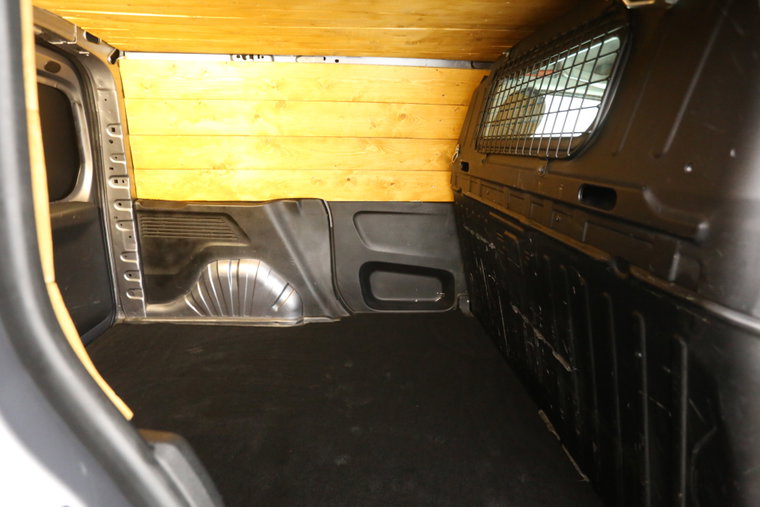Vehicle Image 23