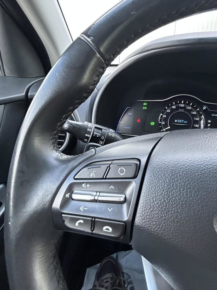 Vehicle Image 35