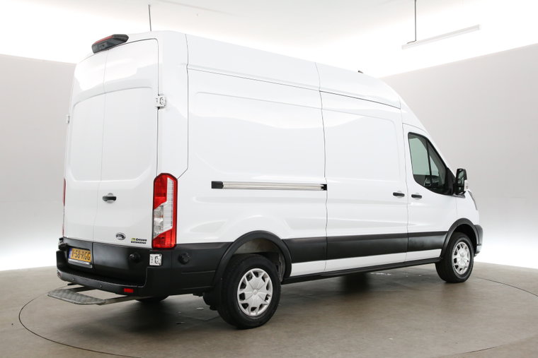 Vehicle Image 28