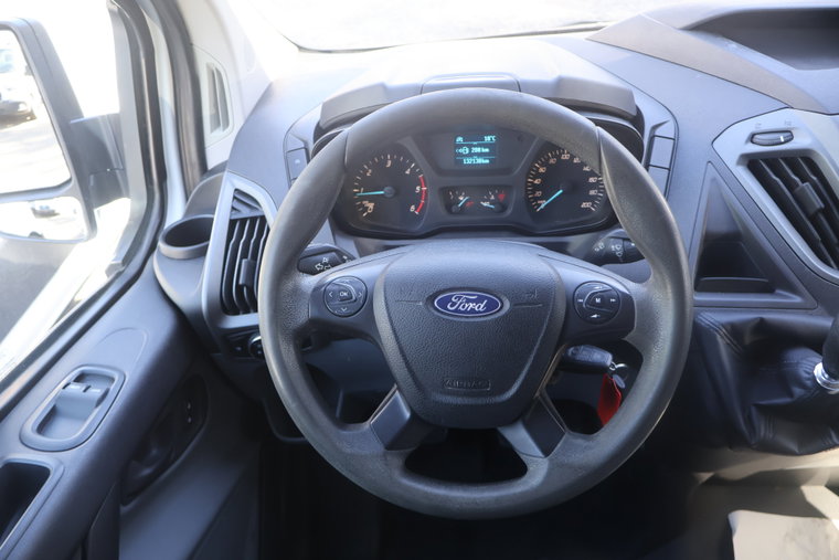 Vehicle Image 17