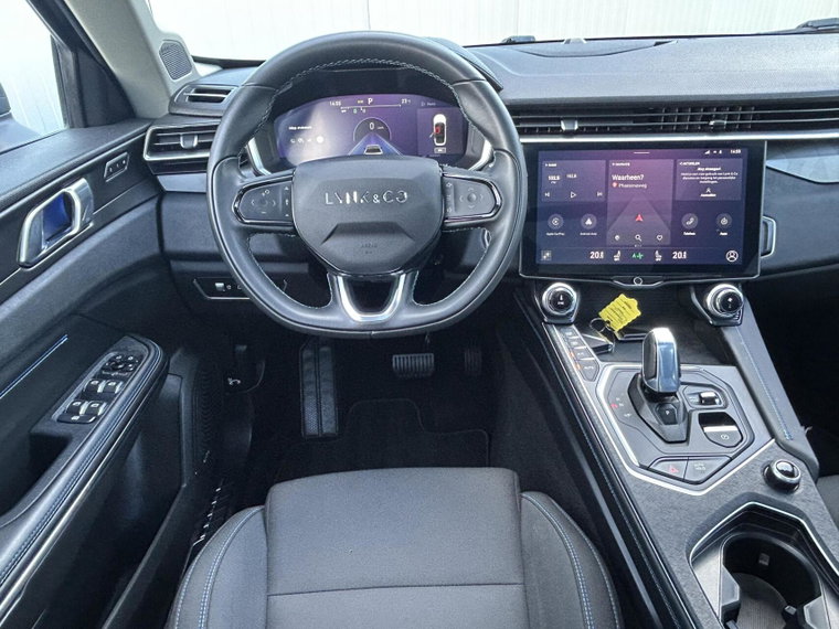 Vehicle Image 13