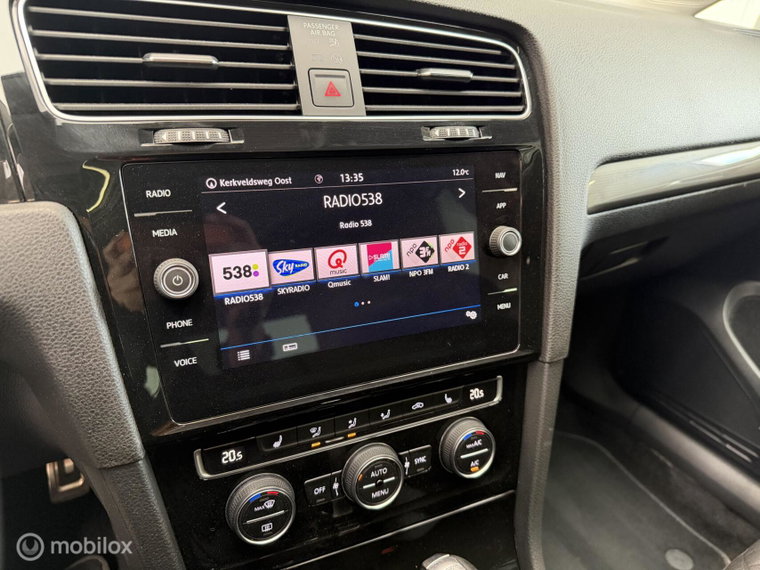 Vehicle Image 21