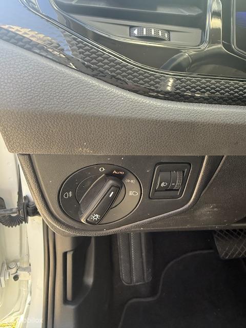 Vehicle Image 27