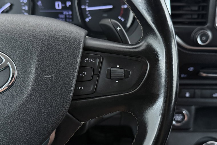 Vehicle Image 30