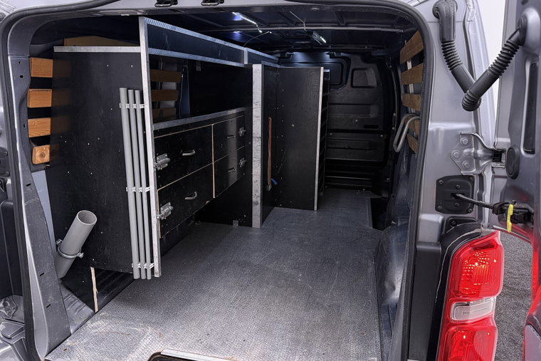 Vehicle Image 35
