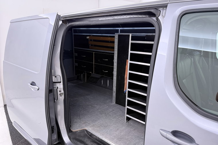 Vehicle Image 37