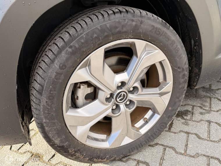 Vehicle Image 32