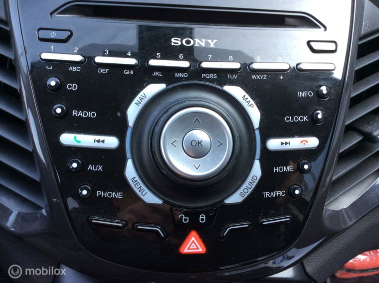 Vehicle Image 23