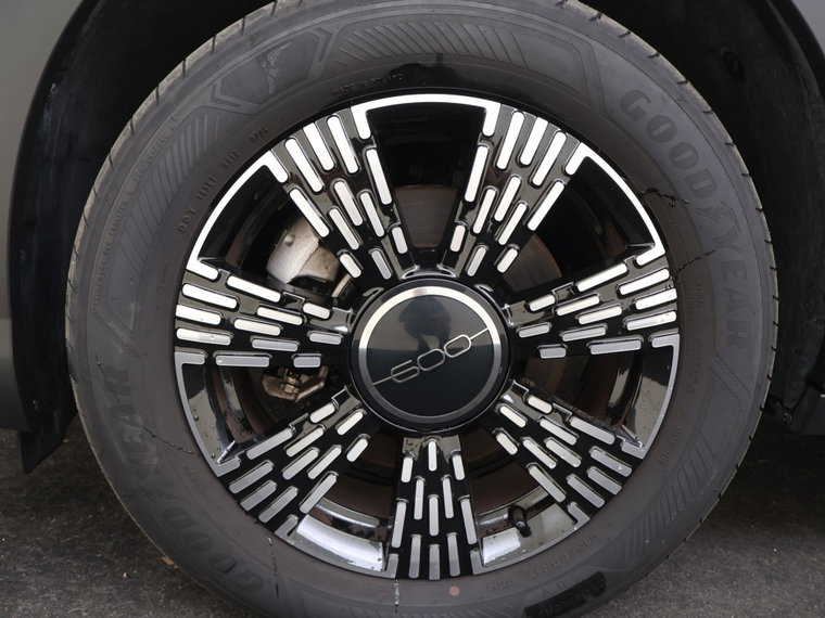 Vehicle Image 21