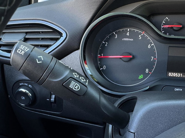 Vehicle Image 33
