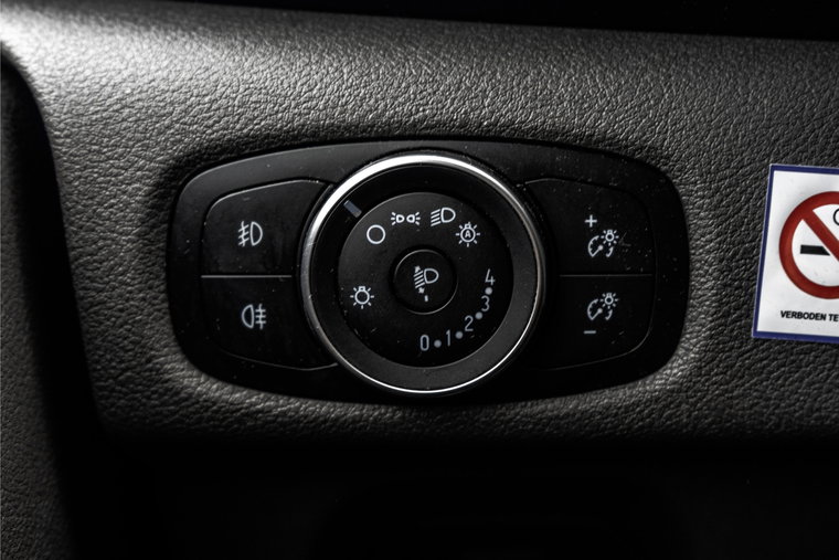 Vehicle Image 23