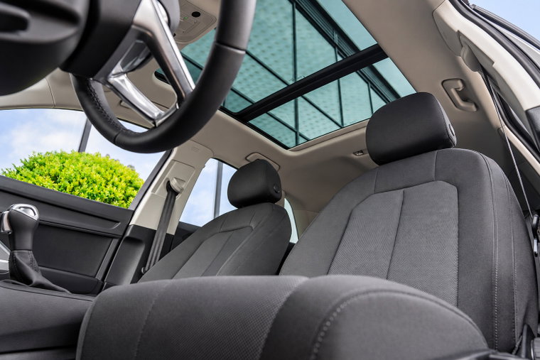 Vehicle Image 12