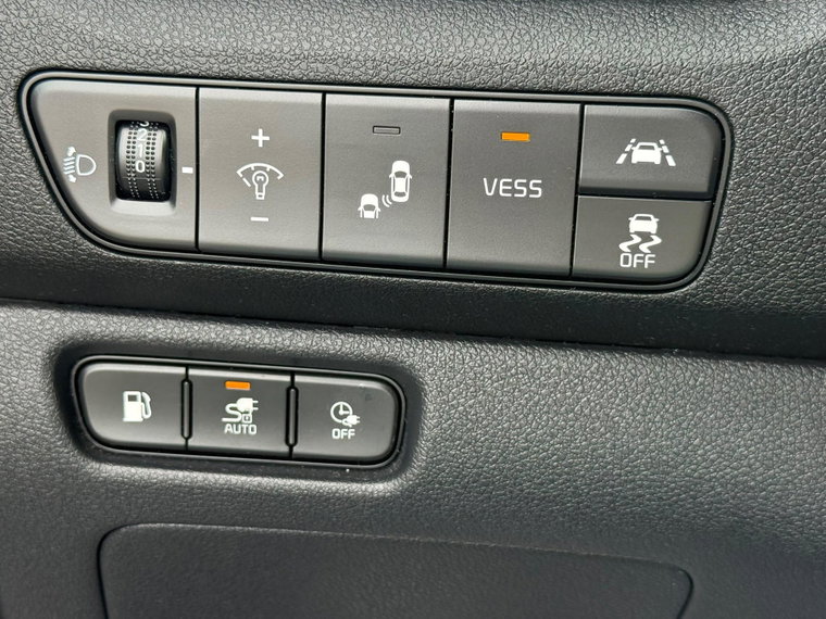 Vehicle Image 26