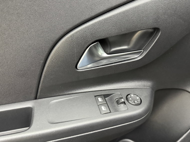 Vehicle Image 24