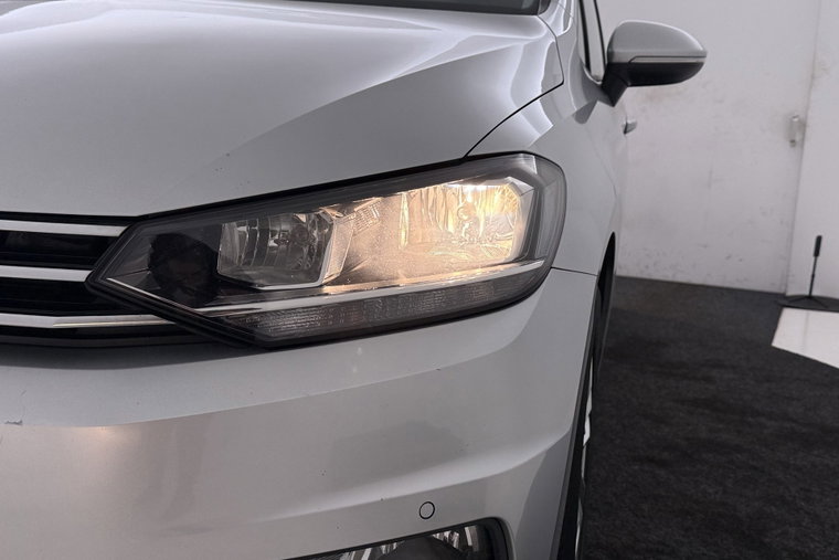 Vehicle Image 35