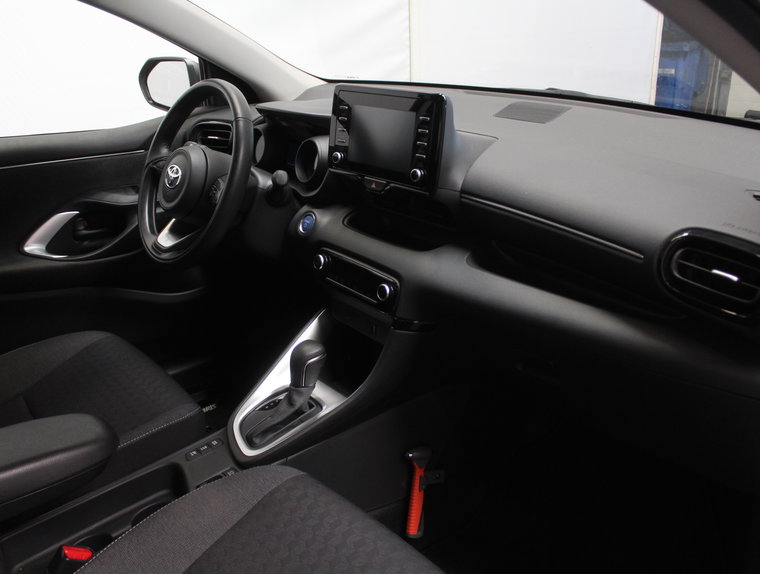 Vehicle Image 6