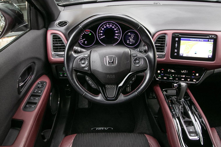 Vehicle Image 16
