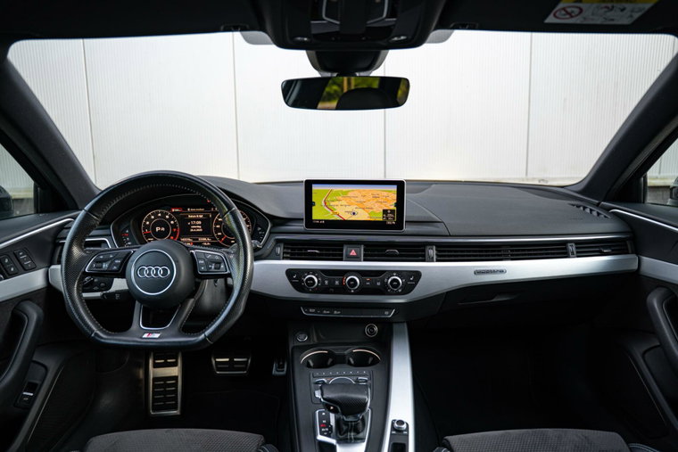 Vehicle Image 18
