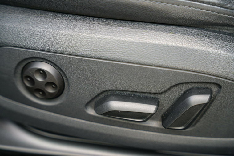 Vehicle Image 22