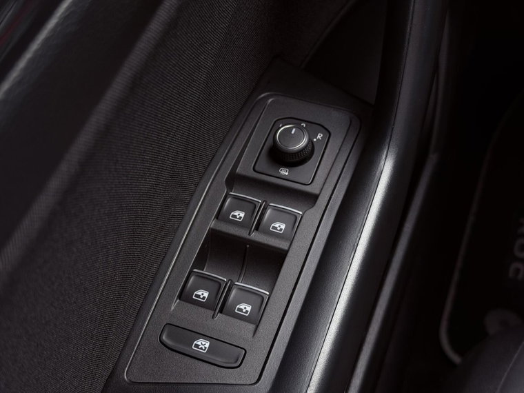 Vehicle Image 40
