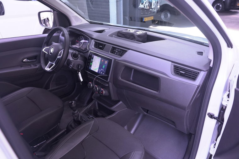Vehicle Image 23