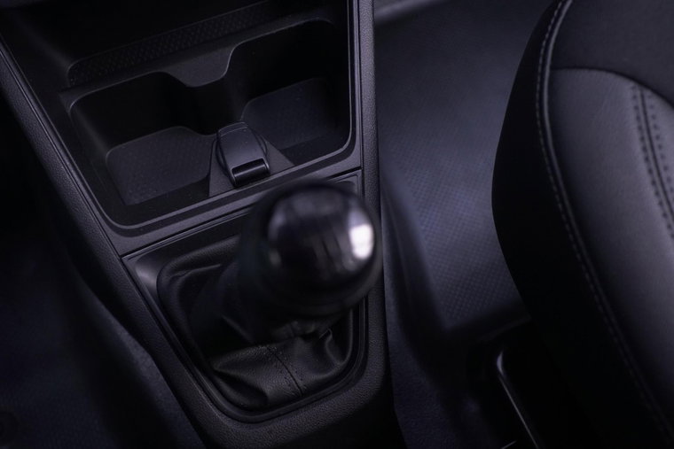 Vehicle Image 32