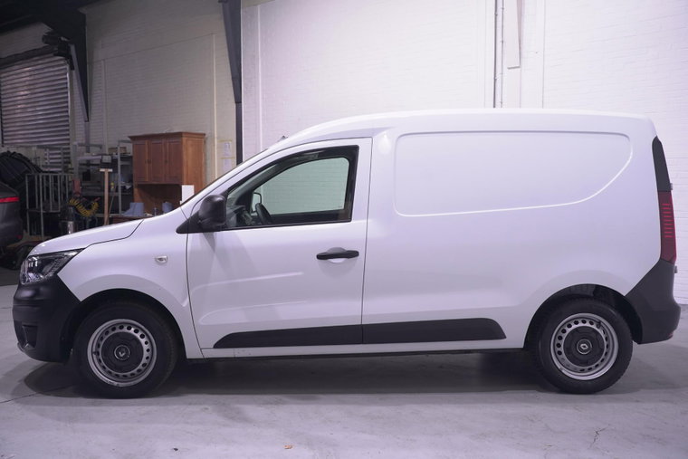 Vehicle Image 7