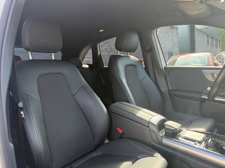 Vehicle Image 41