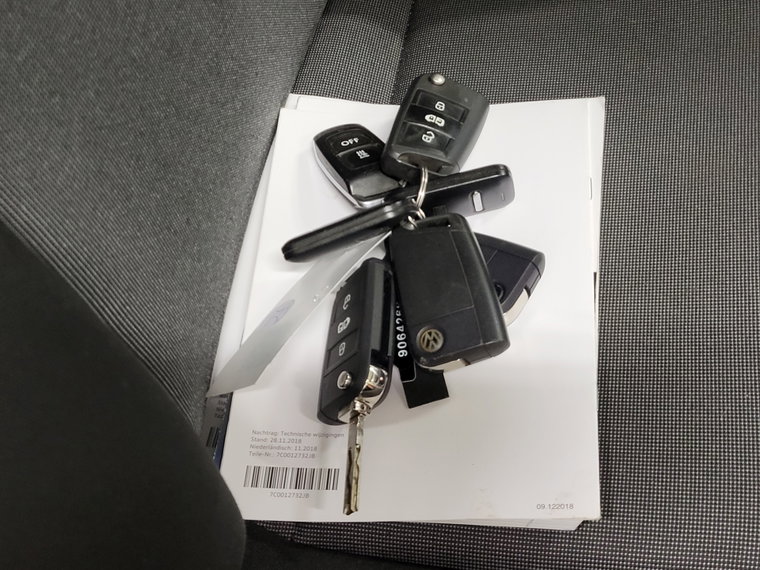 Vehicle Image 21