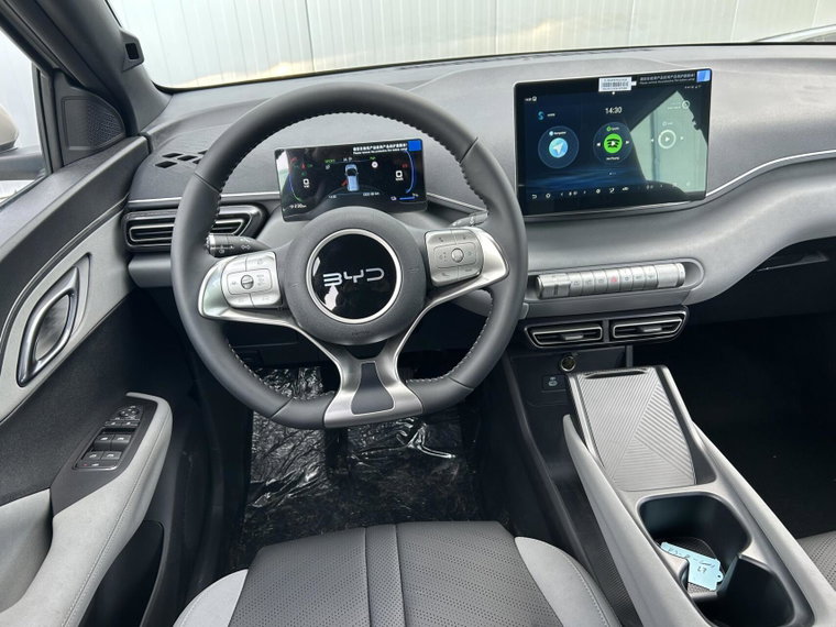 Vehicle Image 13