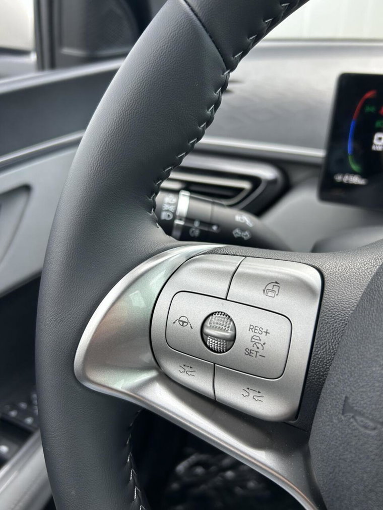 Vehicle Image 26