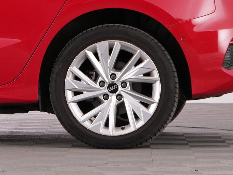 Vehicle Image 38