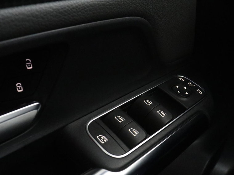 Vehicle Image 40