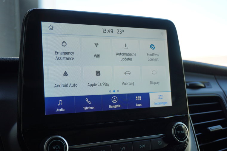 Vehicle Image 13