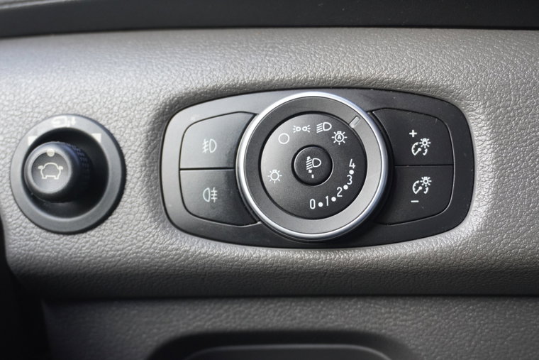 Vehicle Image 19