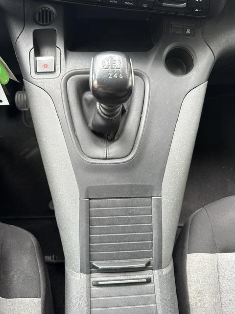 Vehicle Image 35