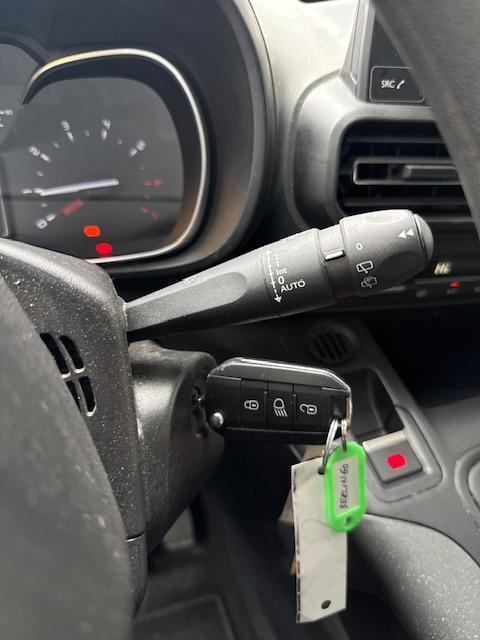 Vehicle Image 40