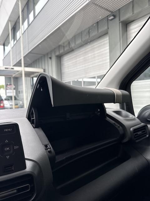 Vehicle Image 42