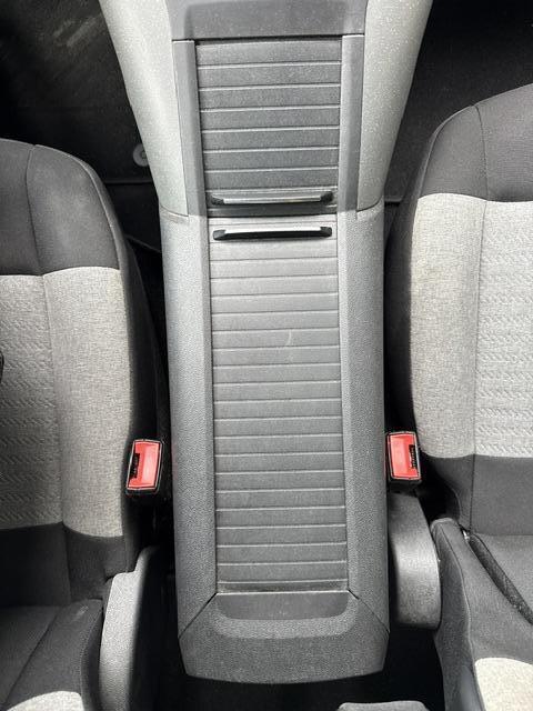 Vehicle Image 43