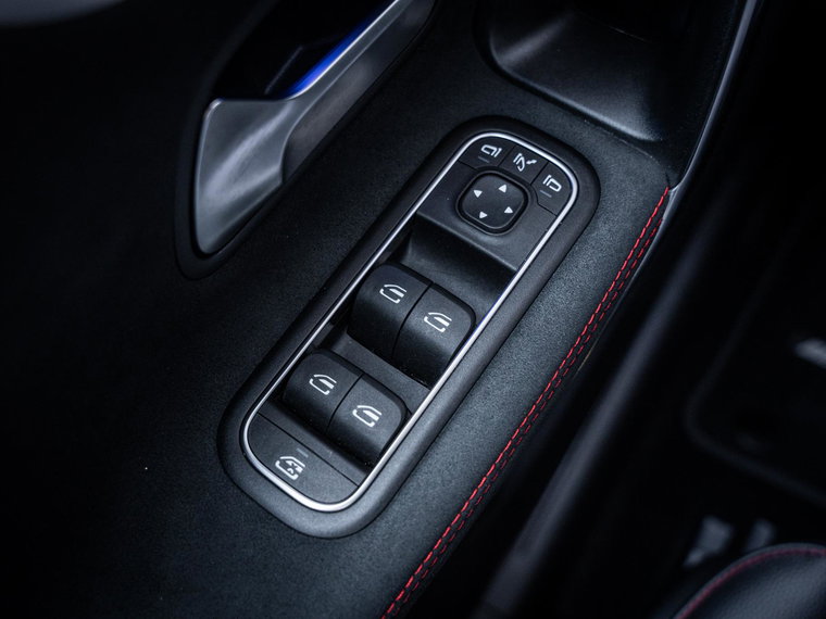 Vehicle Image 35