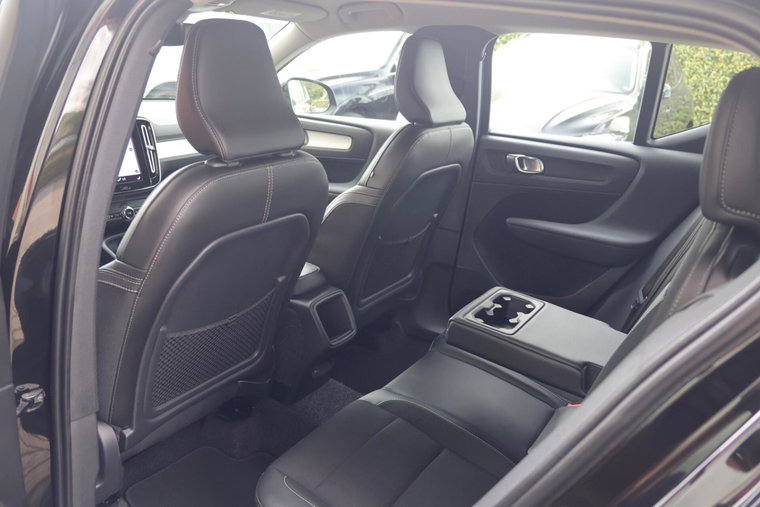 Vehicle Image 19
