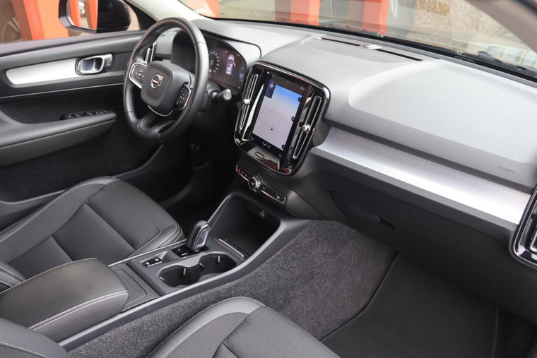 Vehicle Image 22