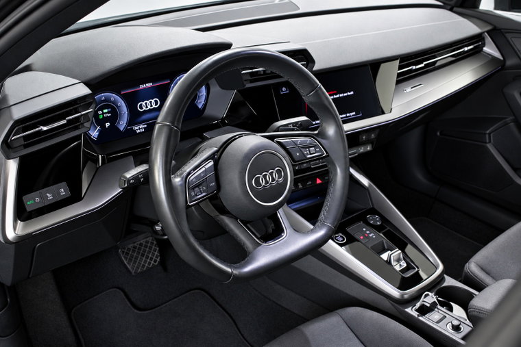 Vehicle Image 12