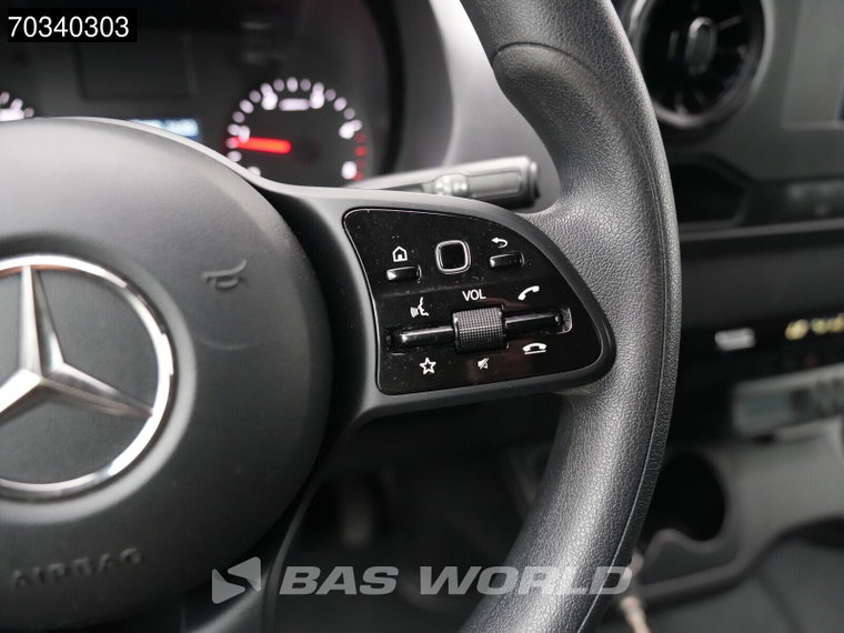 Vehicle Image 39