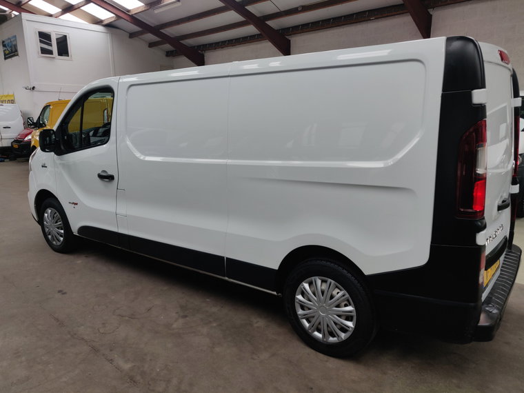 Vehicle Image 8