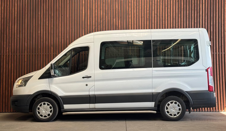 Vehicle Image 8