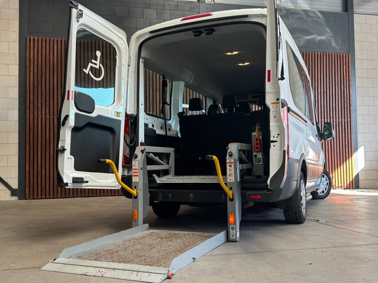 Vehicle Image 9