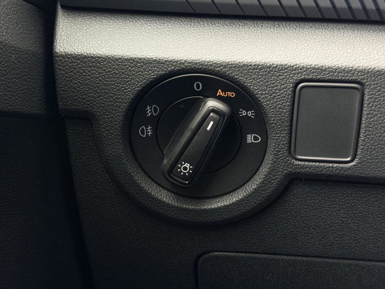 Vehicle Image 42